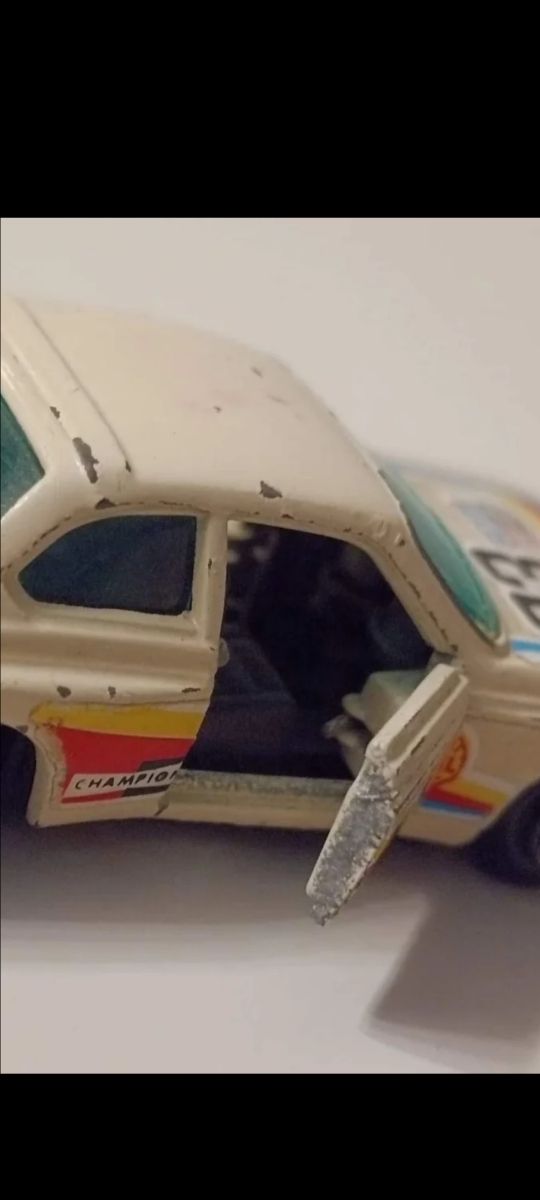 *BMW 3.0 CSL GUILOY 1/64