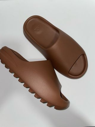 Yeezy Slide “Flax”