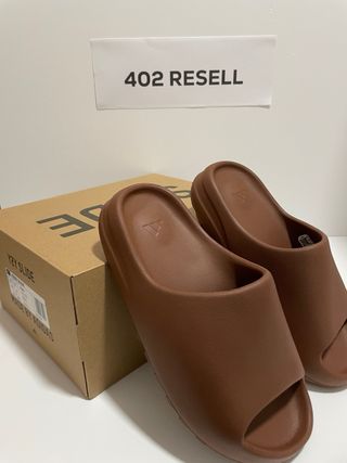 Yeezy Slide “Flax”