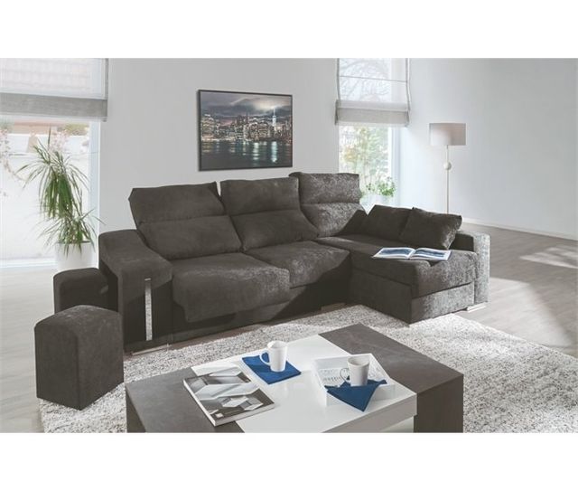 SEMINUEVO Sofá con chaise longue + puffs