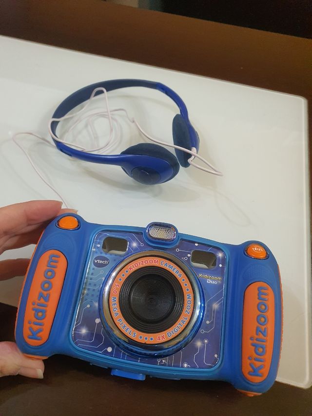 Cámara kidizoom vtech con cascos