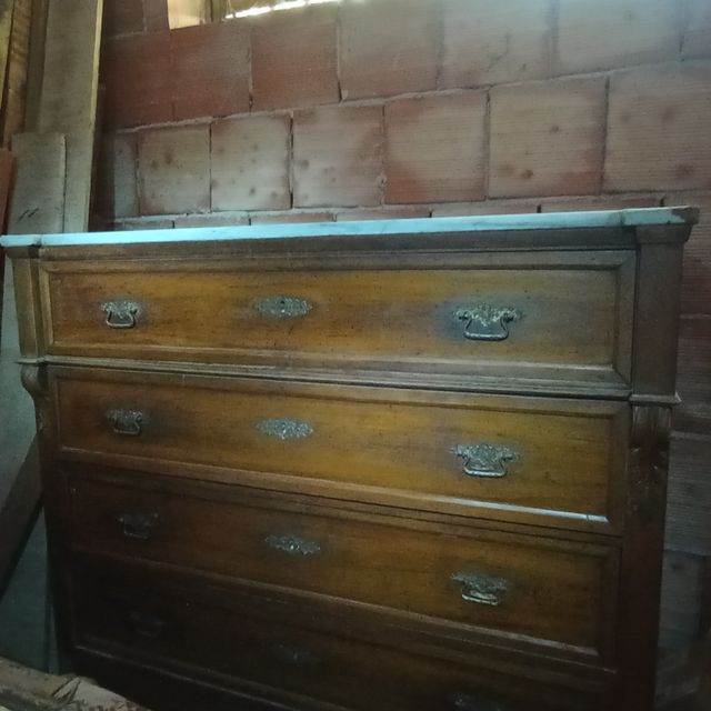 Comò Antico con marmo sopra Vintage