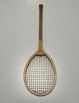 Raqueta antigua de niño ,más de 150 años