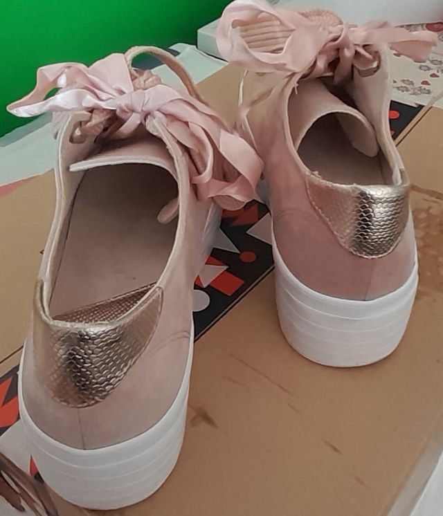 Sneakers donna BERSHKA