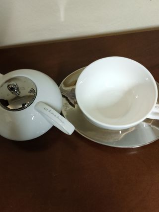 Teiera con tazza 