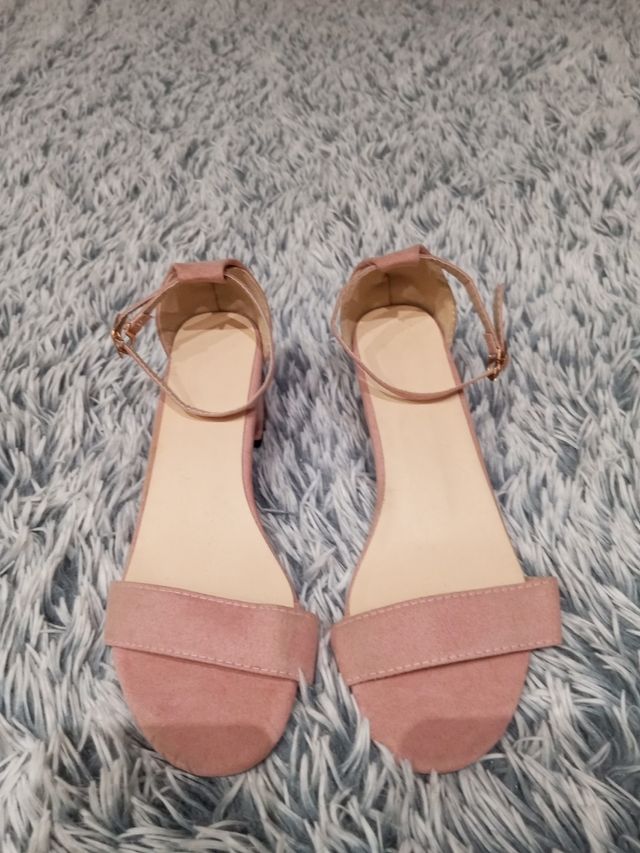 SANDALI CON TACCO T:38