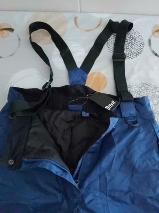 Pantalón esquí con etiqueta