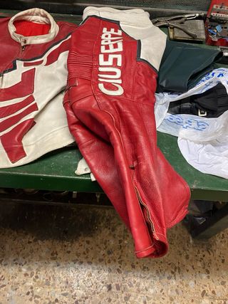 CHAQUETA Y PANTALON PIEL MOTO