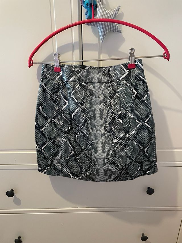 Mini falda animal print del Bershka