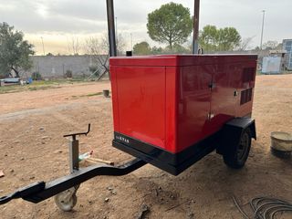GRUPO ELECTROGENO 30 kva con carro