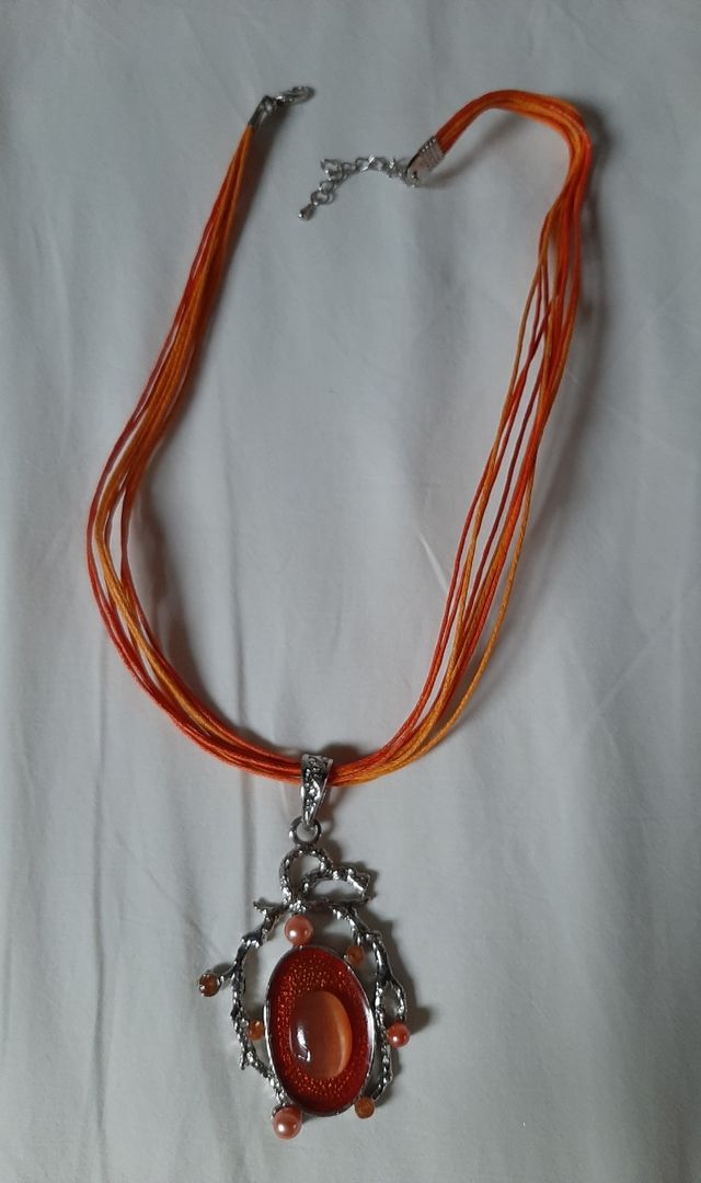 Collana arancione