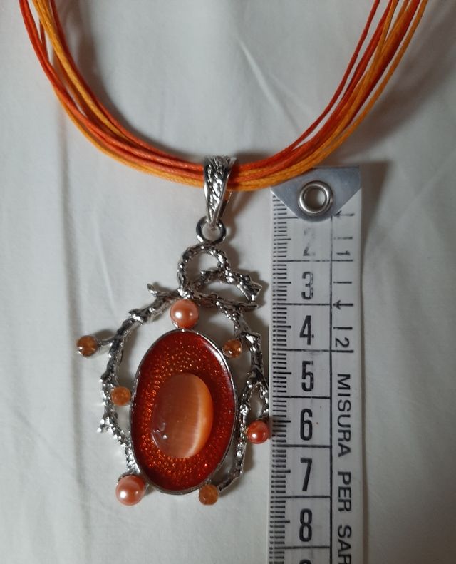 Collana arancione