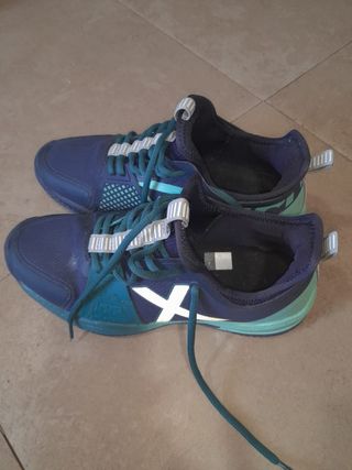 Vendo zapatillas padel Munich número 40  