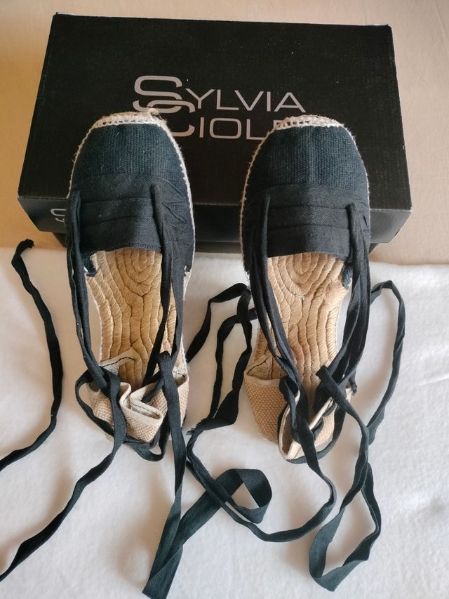 Alpargata negra fallero