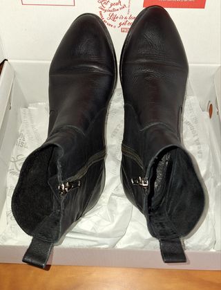 Botines cuero .Número 39