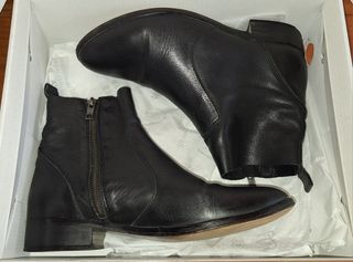 Botines cuero .Número 39