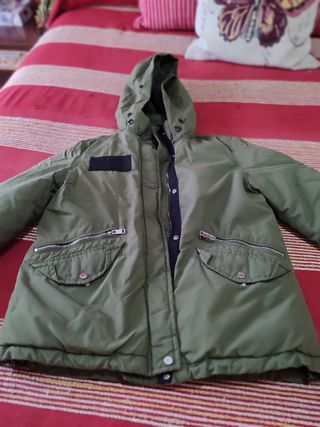Chaqueta  verde militar Bershka 