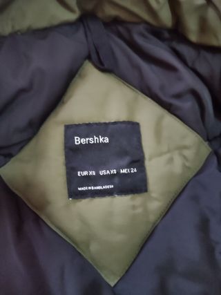 Chaqueta  verde militar Bershka 