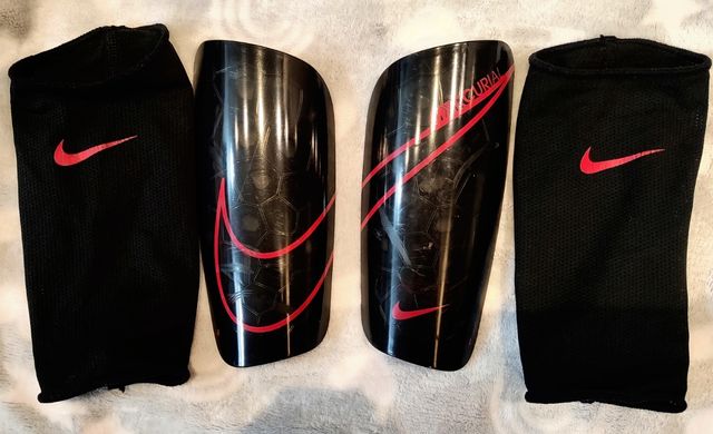 Espinilleras fútbol Nike Mercurial  L