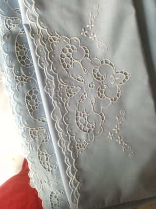 Juego de cama bordado