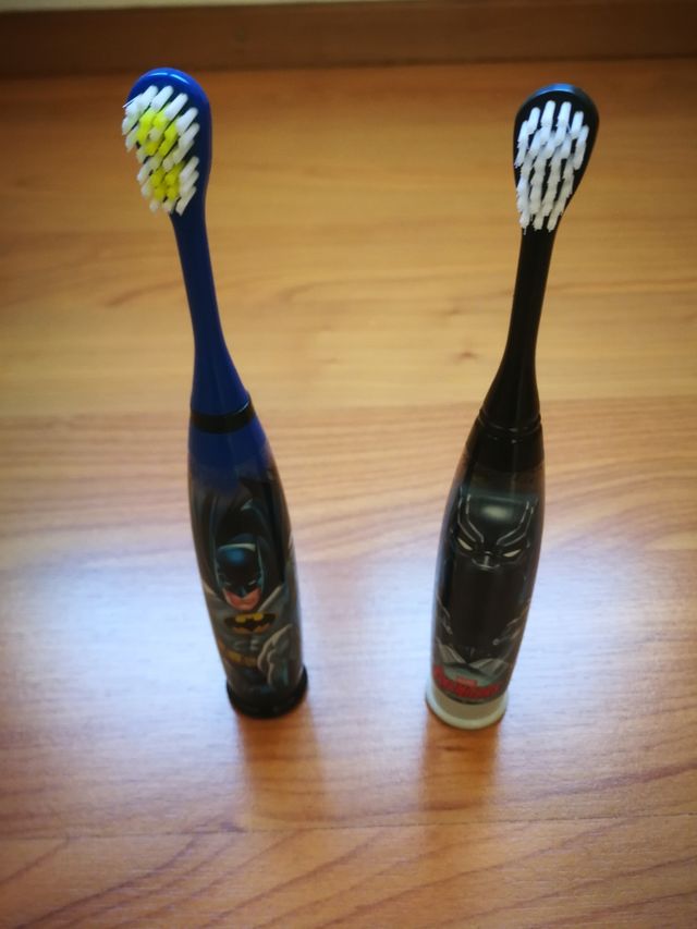 Cepillos dientes eléctricos Marvel