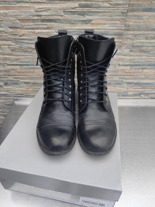 Stivaletti / anfibi 41