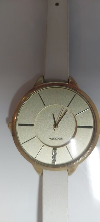 Relógio Sekonda dourado e branco