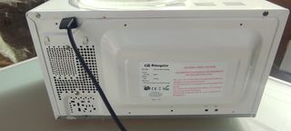 MICROONDAS BLANCO ORBEGOZO