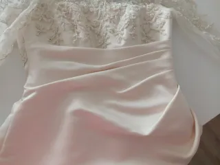 Vestido novia Pronovias, color marfil. Modelo Rubí