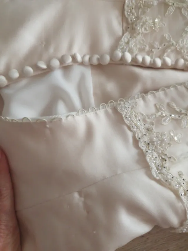 Vestido novia Pronovias, color marfil. Modelo Rubí