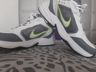 Nike Air Monarch IV