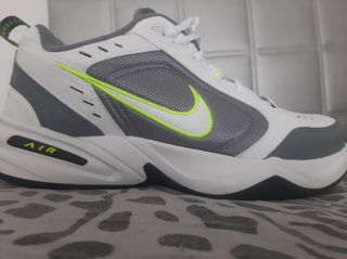 Nike Air Monarch IV