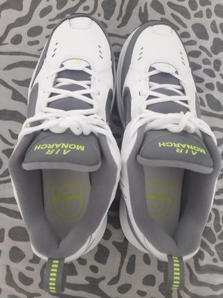 Nike Air Monarch IV