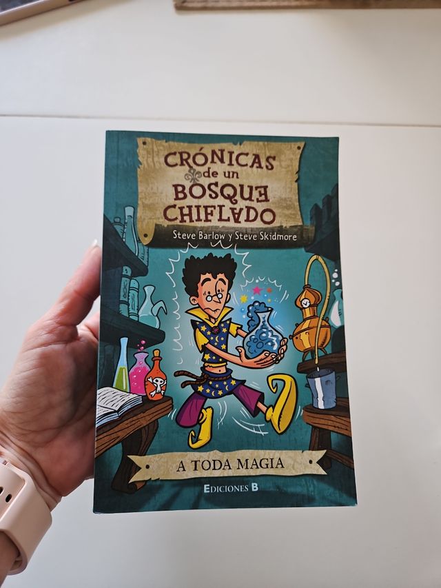 Libro Crónicas de un Bosque Chiflado