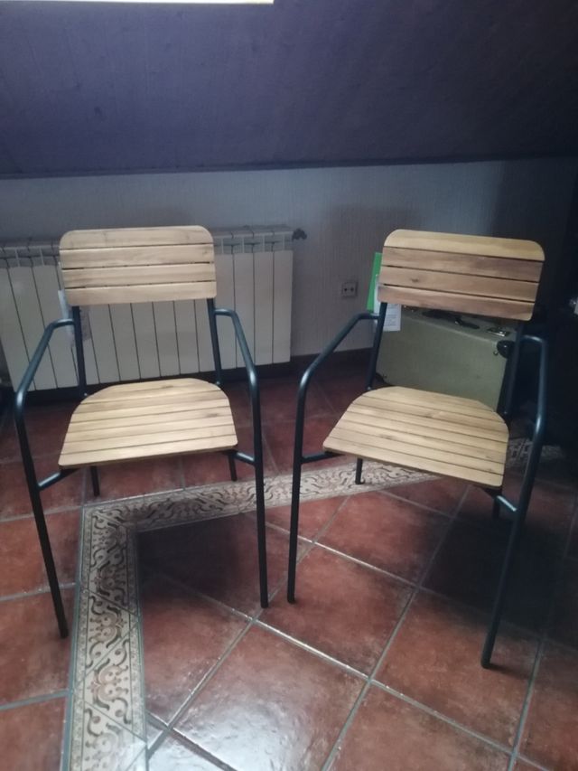 Sillas de hierro y MADERA