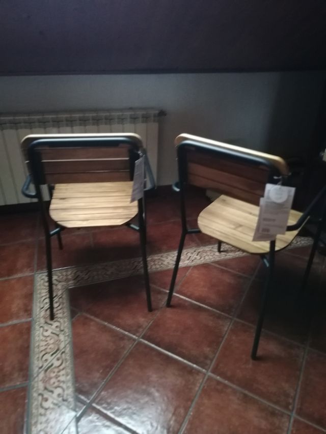 Sillas de hierro y MADERA