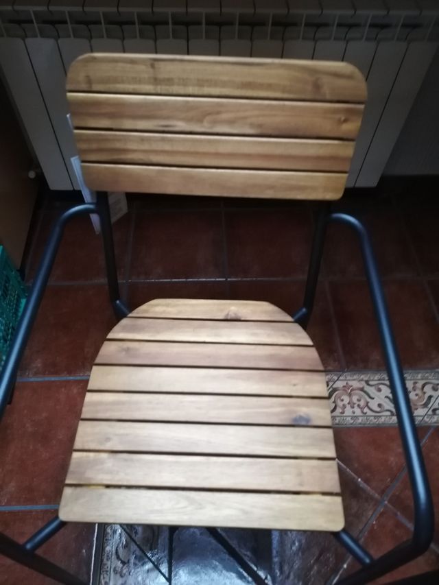 Sillas de hierro y MADERA