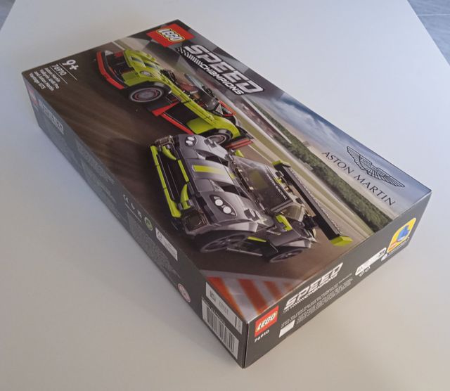 LEGO 76910 Aston Martin Valkyrie AMR y Vantage GT3