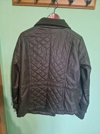 Chaqueta encerada de Zara 