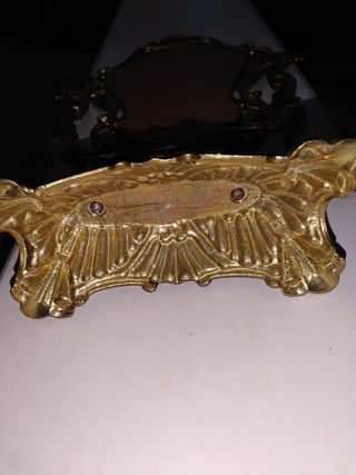 Espejo tocador de bronce de comodín