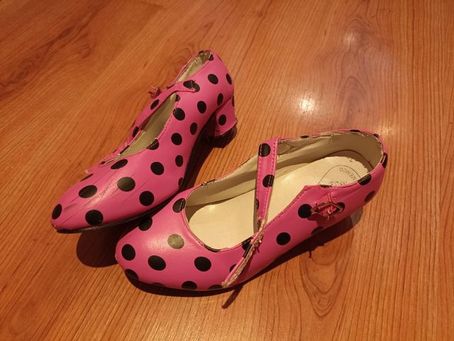 Zapatos de Sevillana rosas n33