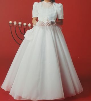 Vestido de comunión. No es esa marca, pero te obli
