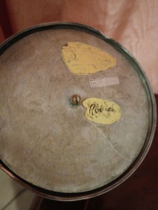 Pie de lampara plata.