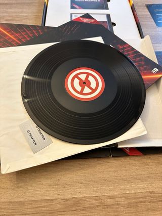 Traktor Audio 6 + Traktor control Vinyl / CD