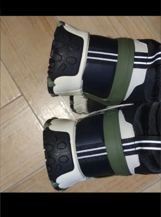 Calzado estilo montaña Zara