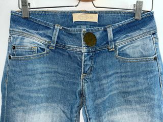 pantalón Vaquero con botón de clip