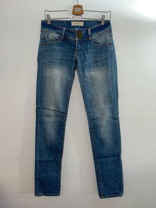 pantalón Vaquero con botón de clip