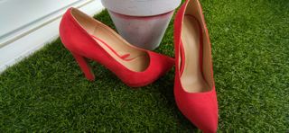 Zapato tacón ante color coral