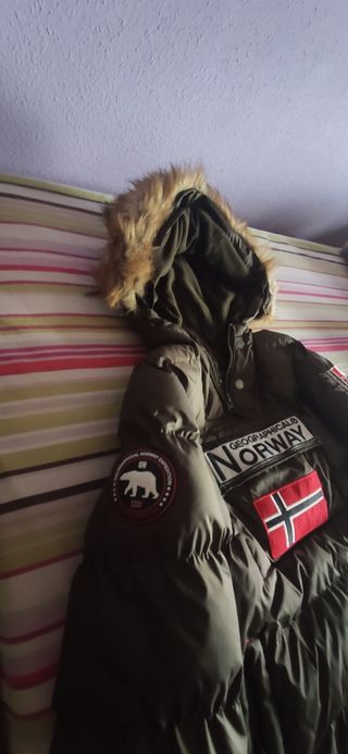 NORWAY COMO NUEVA TALLA 12 AÑOS.