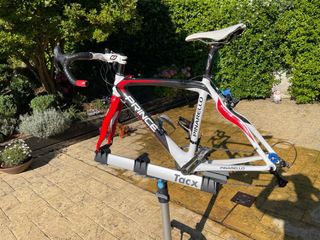 Bicicleta de carretera pinarello-prince